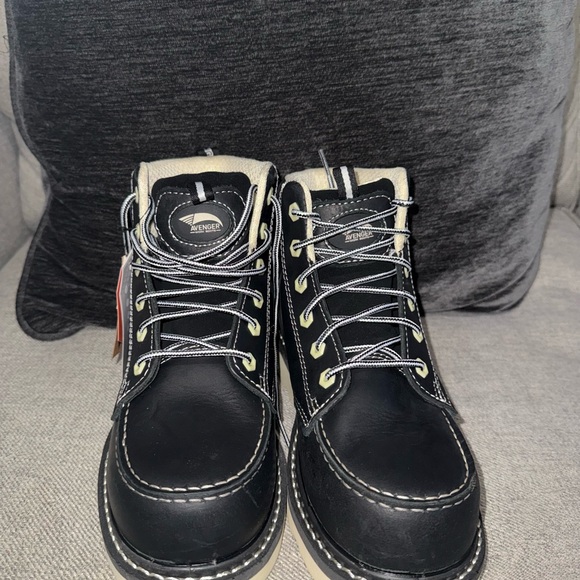 Avenger Black Wedge Moc Boots